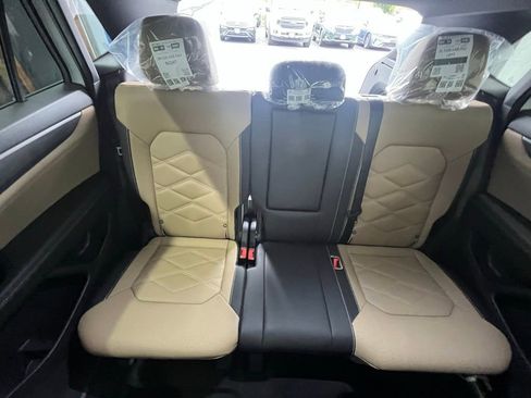 New 2026 Volkswagen Atlas Cross Sport SE image 25