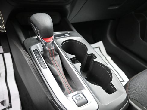 Certified 2024 Chevrolet Trax RS w/ Driver Confidence Package FWD image 18