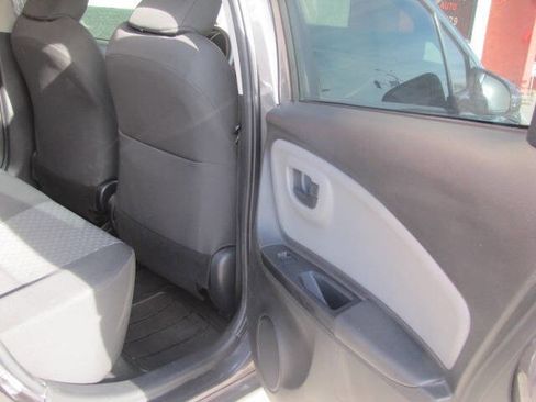 Used 2015 Toyota Yaris L FWD image 15