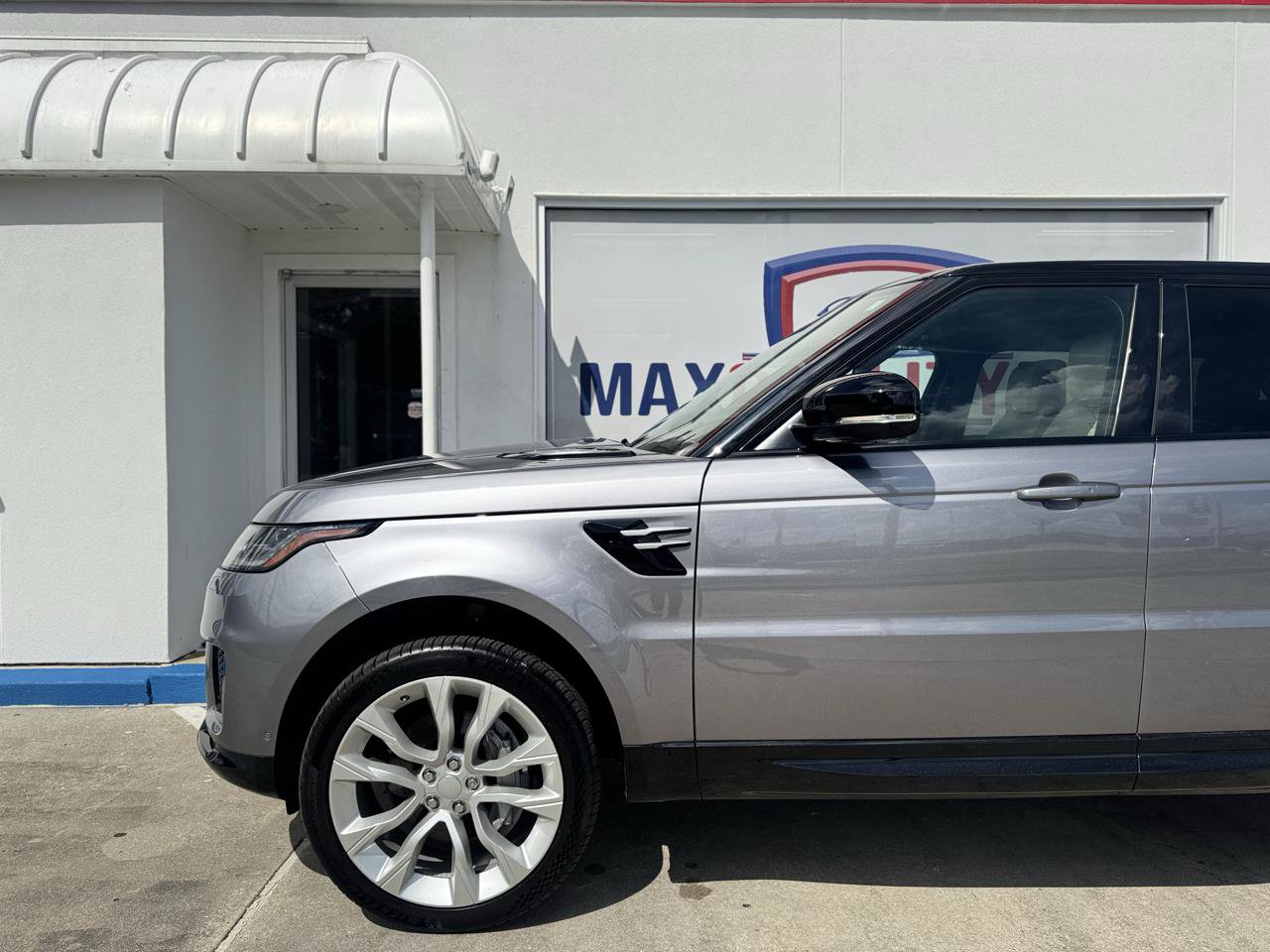Used 2020 Land Rover Range Rover Sport HSE AWD/4WD image 30