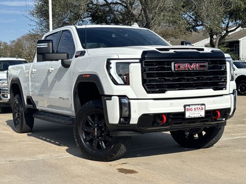 Used 2024 GMC Sierra 2500 AT4 w/ AT4 Preferred Package image 2