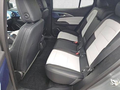 New 2026 Chevrolet Equinox EV LT image 15