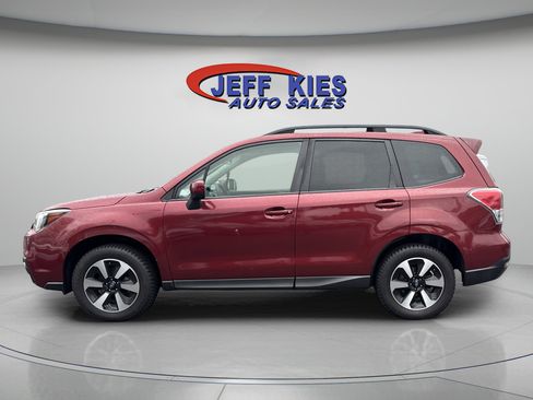 Used 2017 Subaru Forester 2.5i Premium w/ All-Weather Package AWD/4WD image 8