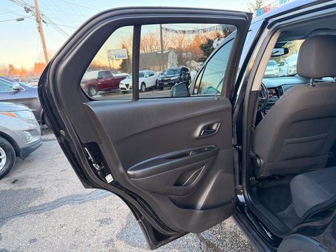 Used 2021 Chevrolet Trax LS w/ Tint and Cruise Package image 13