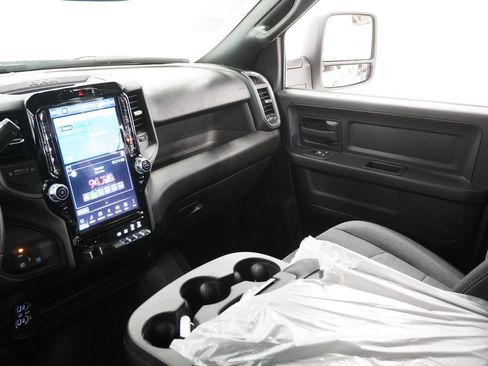 New 2026 RAM 3500 Tradesman AWD/4WD image 13
