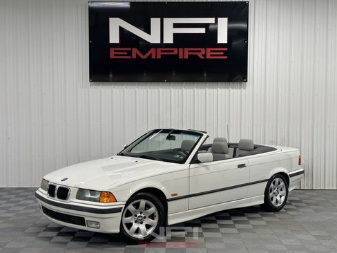 Used 1999 BMW 323i Convertible RWD image 1