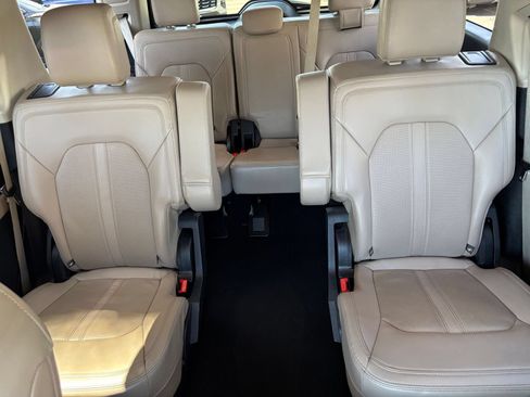 Used 2024 Ford Expedition Limited RWD image 42