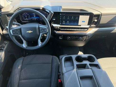 Used 2024 Chevrolet Silverado 1500 LT AWD/4WD image 15