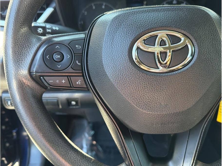 Used 2023 Toyota Corolla LE FWD image 11