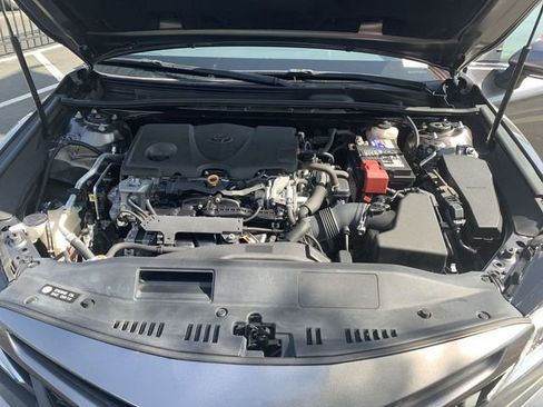 Certified 2020 Toyota Camry SE w/ Convenience Package image 16
