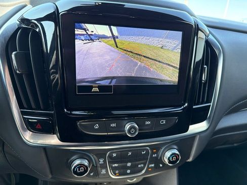 Used 2024 Chevrolet Traverse LT FWD image 22