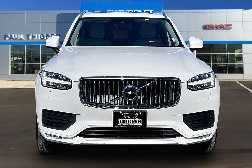 Used 2022 Volvo XC90 T5 Momentum AWD/4WD image 2