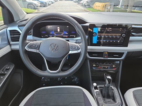 New 2025 Volkswagen Taos SE image 15