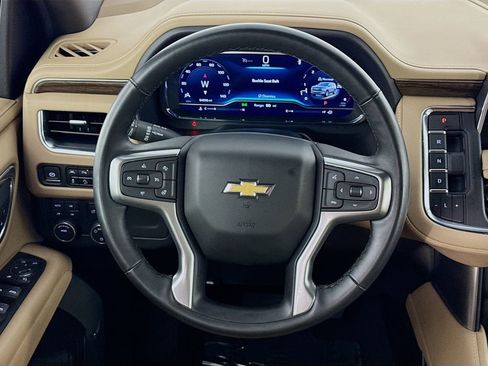 Used 2024 Chevrolet Suburban Premier AWD/4WD image 36