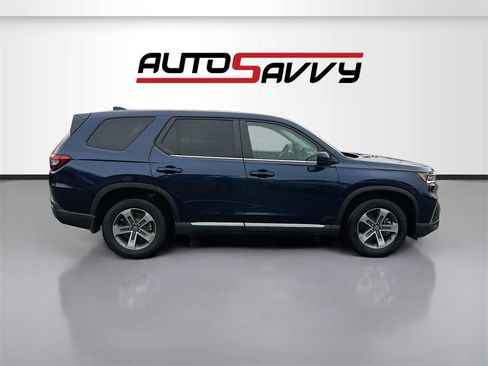 Used 2025 Honda Pilot EX-L image 8