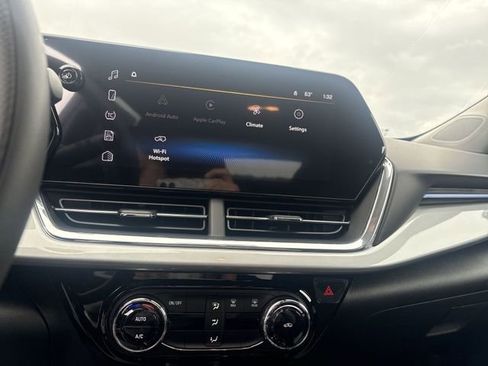 New 2026 Chevrolet Trax LT image 13