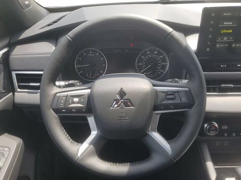 New 2026 Mitsubishi Outlander LE FWD image 15