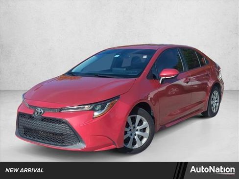 Used 2021 Toyota Corolla LE image 1