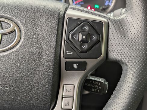 Used 2021 Toyota 4Runner Limited image 25