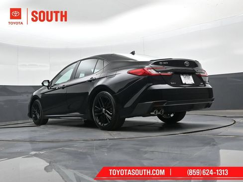 Used 2026 Toyota Camry SE FWD image 40