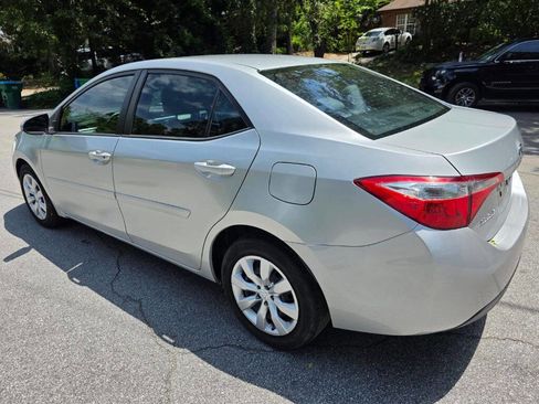 Used 2015 Toyota Corolla LE FWD image 5