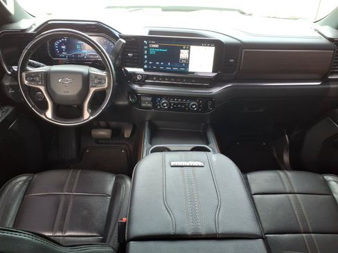 Used 2024 Chevrolet Silverado 2500 High Country w/ High Country Premium Package AWD/4WD image 12