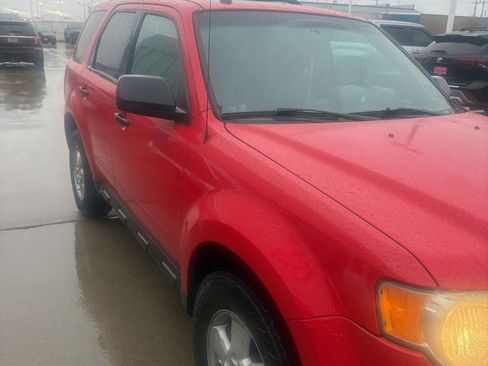 Used 2009 Ford Escape XLT image 1