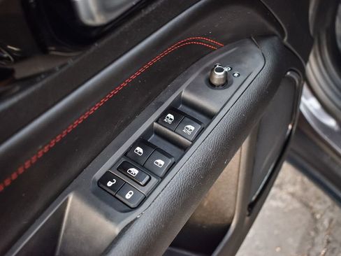 Used 2023 Jeep Compass Trailhawk image 20