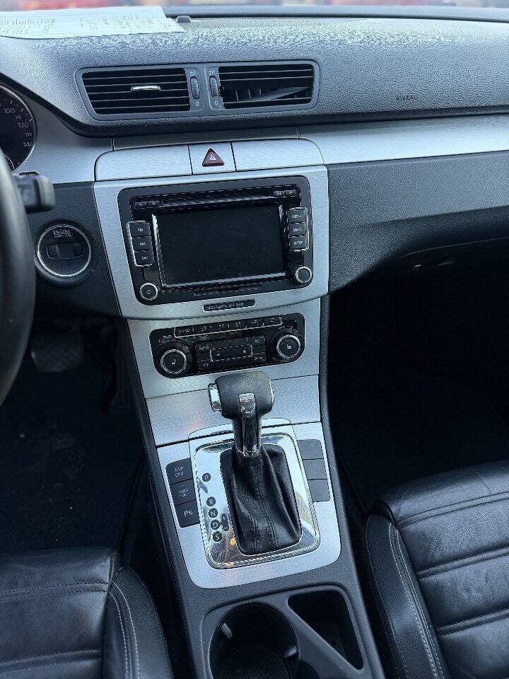 Used 2010 Volkswagen CC Luxury FWD image 15