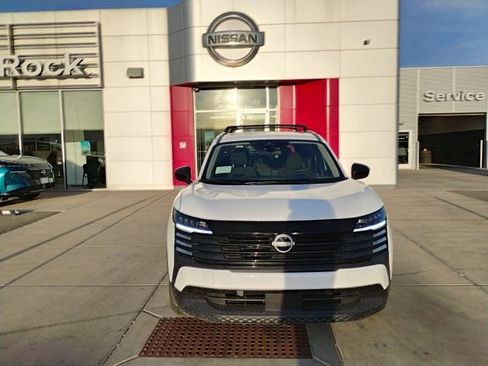 New 2026 Nissan Kicks SV w/ SV Premium Package image 2