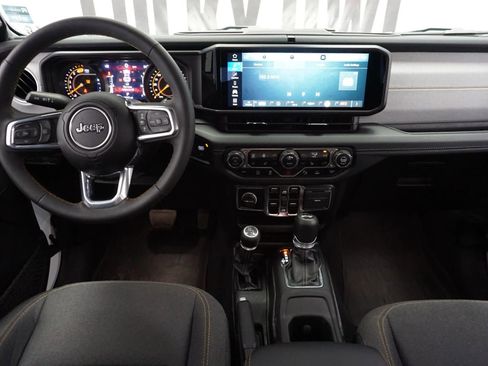 Used 2024 Jeep Wrangler Sahara w/ Safety Group image 18