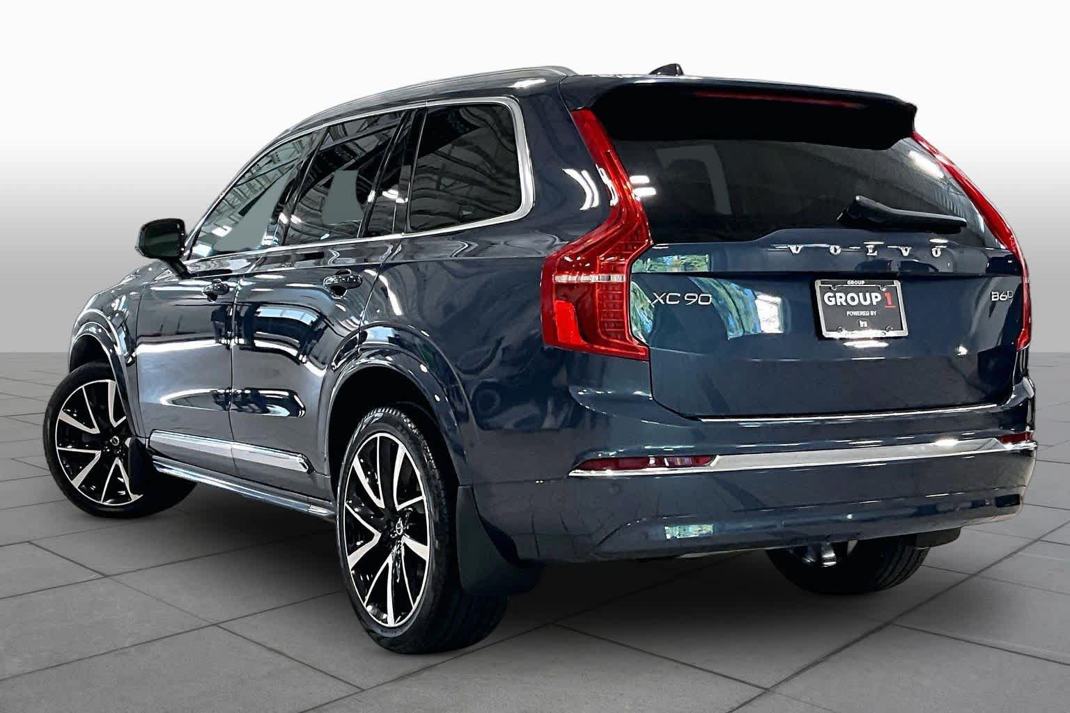 Used 2024 Volvo XC90 B6 Plus w/ Protection Package AWD/4WD image 12