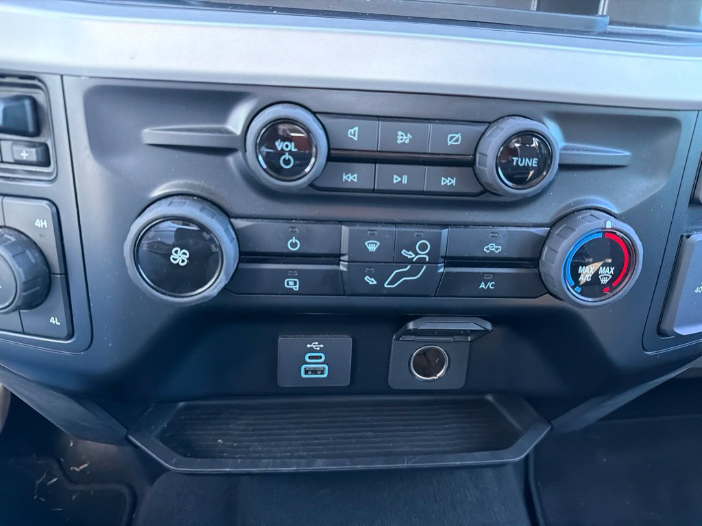 Used 2023 Ford F250 XL w/ STX Appearance Package AWD/4WD image 4