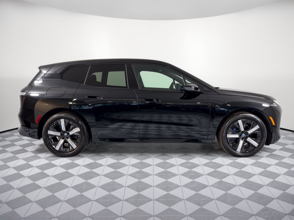 Certified 2024 BMW iX xDrive50 AWD/4WD image 6