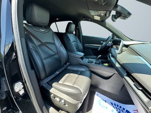 Used 2024 Cadillac XT4 Premium Luxury AWD/4WD image 15