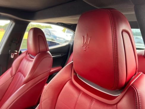 Used 2019 Maserati Ghibli GranSport RWD image 14
