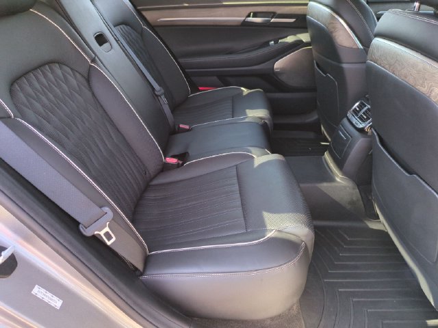 Used 2021 Genesis G90 3.3T Premium AWD/4WD image 17