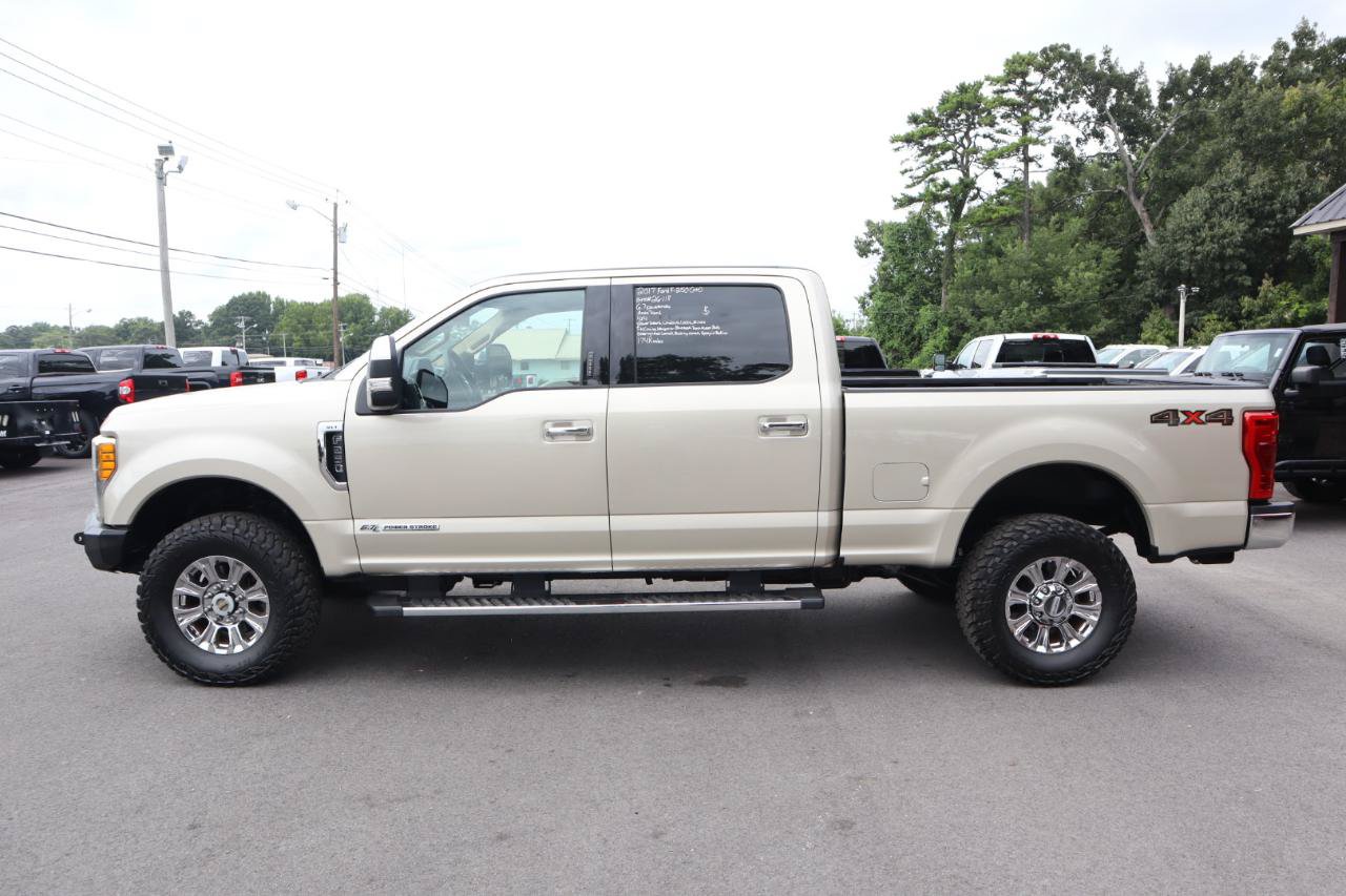 Used 2017 Ford F250 XLT w/ XLT Premium Package AWD/4WD image 6