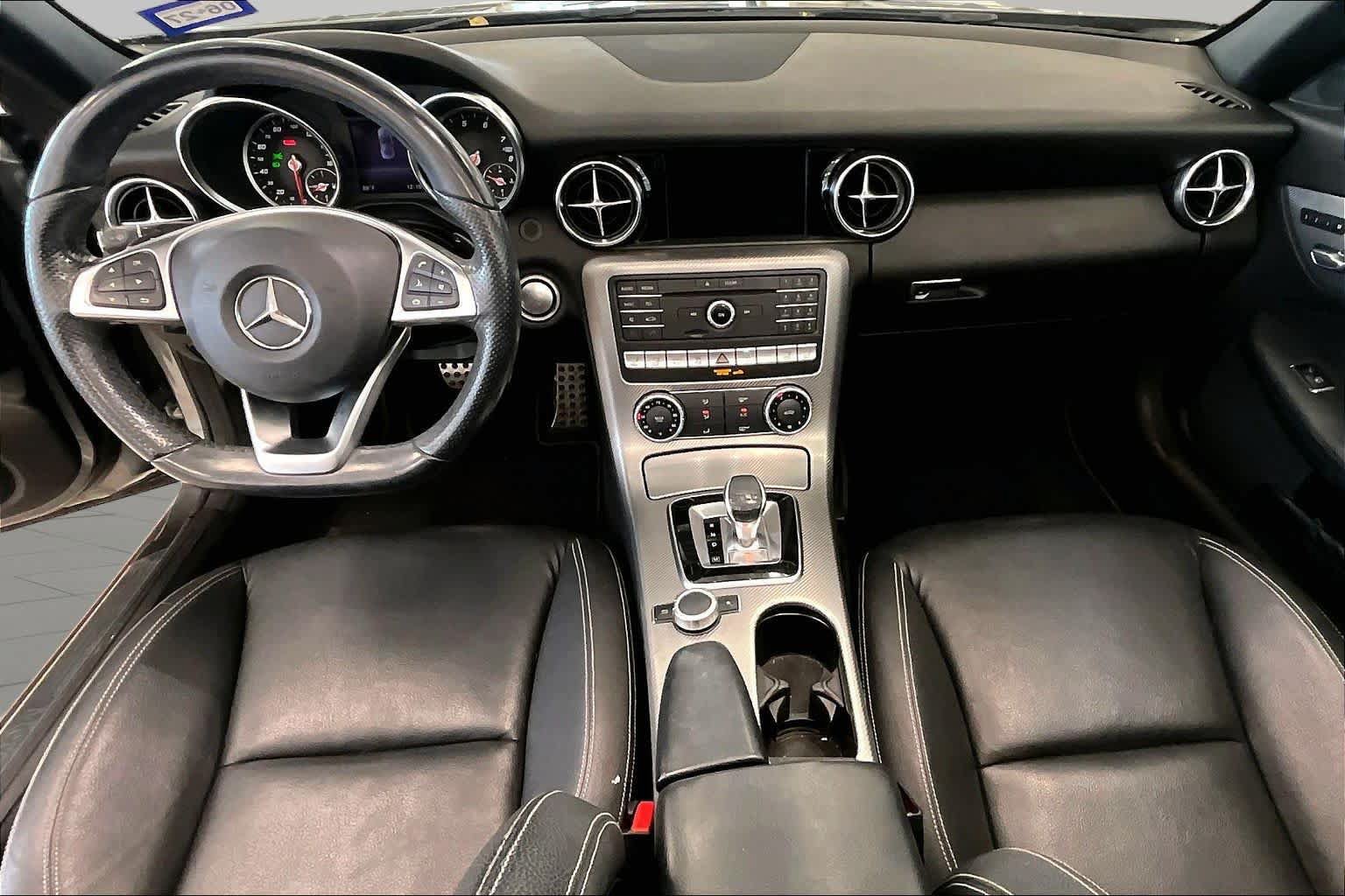 Used 2017 Mercedes-Benz SLC 300 image 13