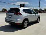 Used 2020 Nissan Rogue SV image 5