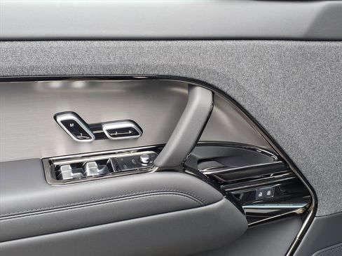 New 2026 Land Rover Range Rover Sport SE image 10