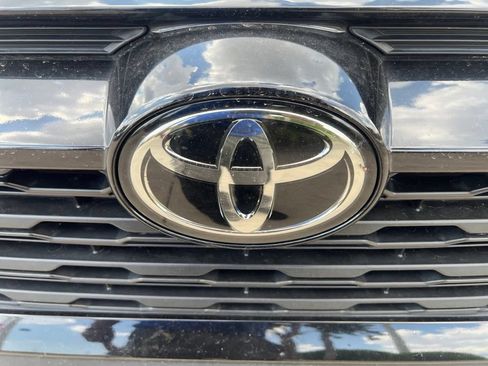 Used 2023 Toyota RAV4 XLE FWD image 18
