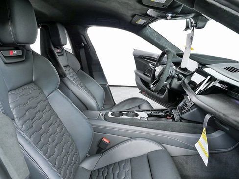 New 2026 Audi RS e-tron GT performance image 23