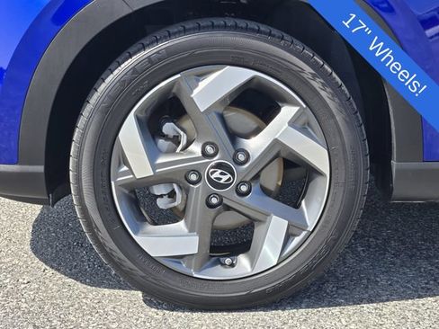 Used 2024 Hyundai Venue SEL FWD image 10