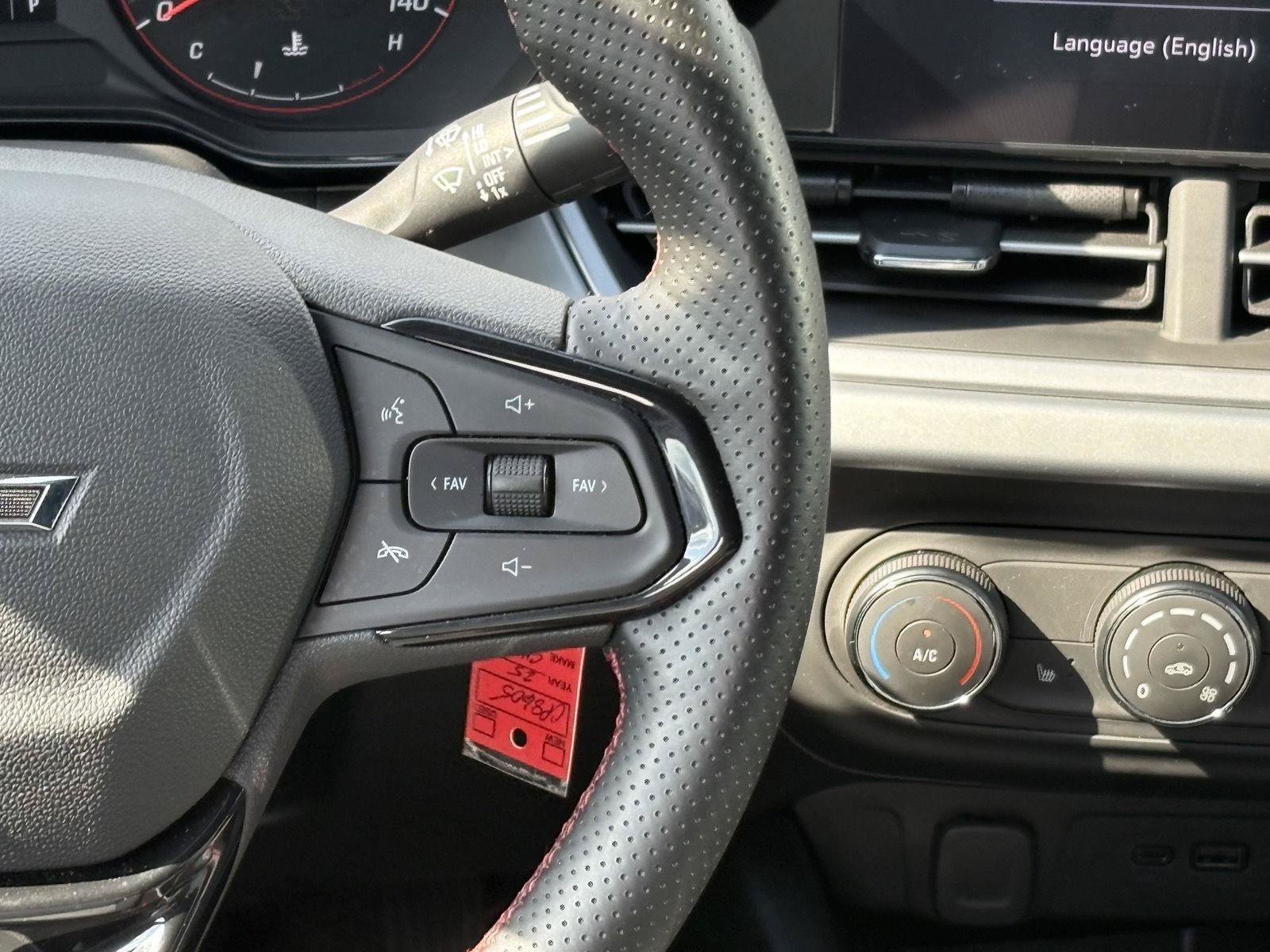 Used 2025 Chevrolet Trax RS w/ Driver Confidence Package FWD image 10