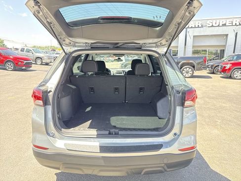 Used 2023 Chevrolet Equinox LS FWD image 17