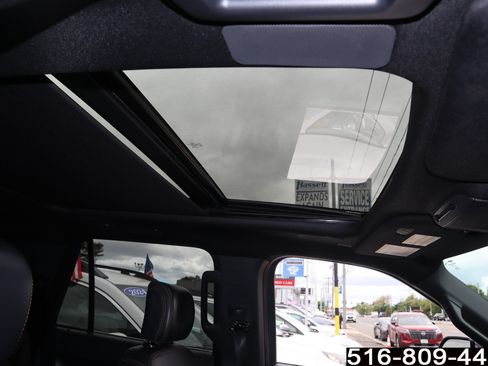 Used 2024 Ford Expedition Platinum AWD/4WD image 23