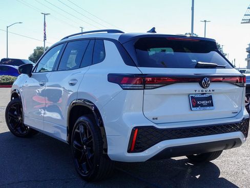New 2026 Volkswagen Tiguan SE R-Line image 10