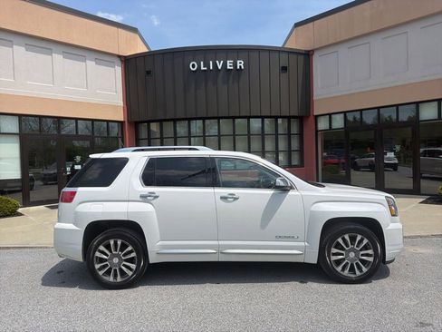 Used 2017 GMC Terrain Denali AWD/4WD image 8