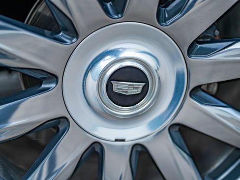 Used 2023 Cadillac Escalade ESV Premium Luxury Platinum AWD/4WD image 12